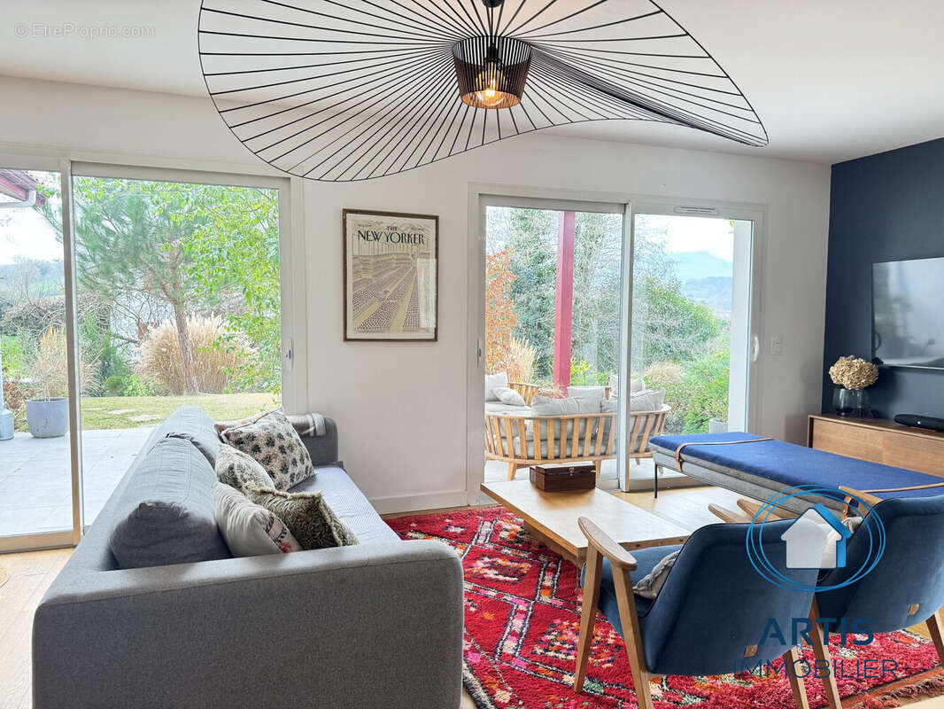 Maison 105 m² à Saint-Pee-Sur-Nivelle  - photo 5
