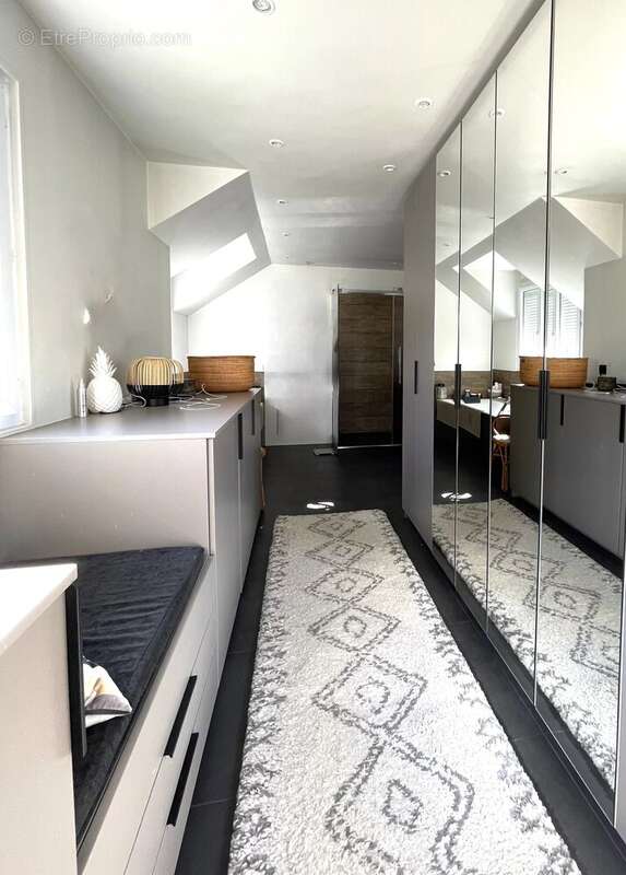 Maison à VILLE-D'AVRAY