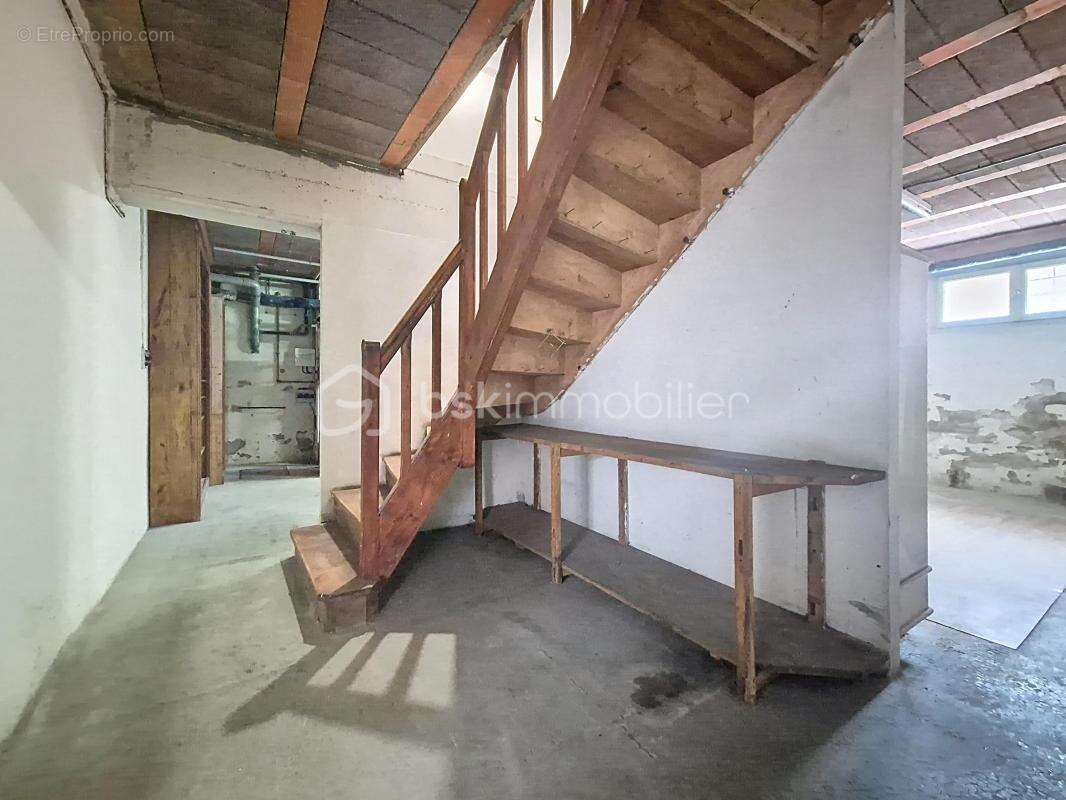 Maison à POMMEVIC