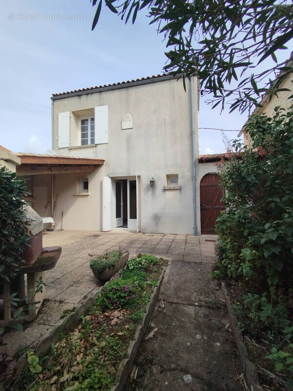 Maison à THAIRE