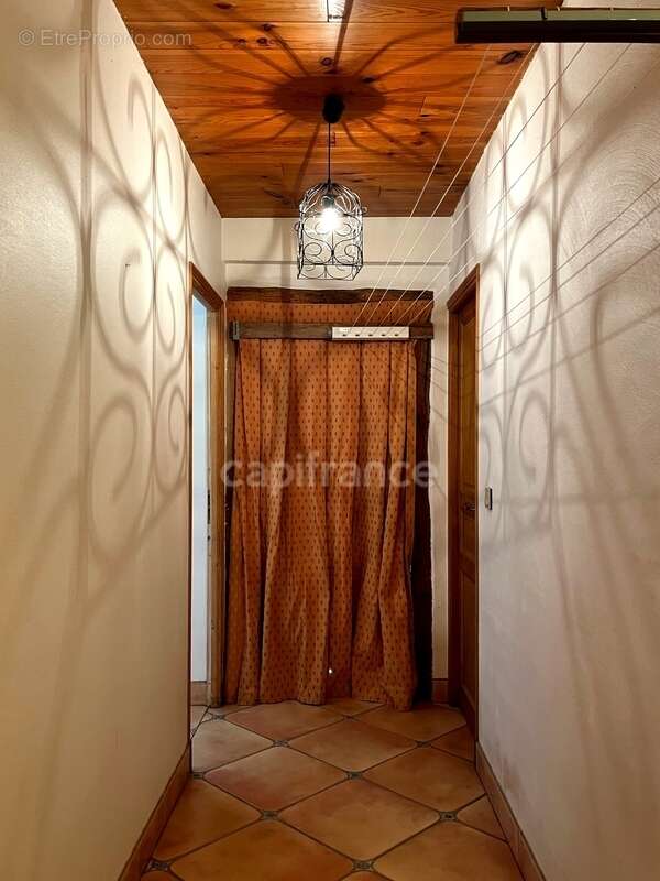 Jolie maison de campagne (320 m2, 9 pièces, 5 chambres) à vendre, sur terrain de 8500 m2, à dix minutes d'Auch (32) - photo 15