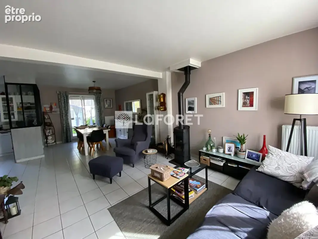 Maison individuelle 4 chambres avec joli jardin et terrasse ST LEGER DU BOURG DENIS - photo 2