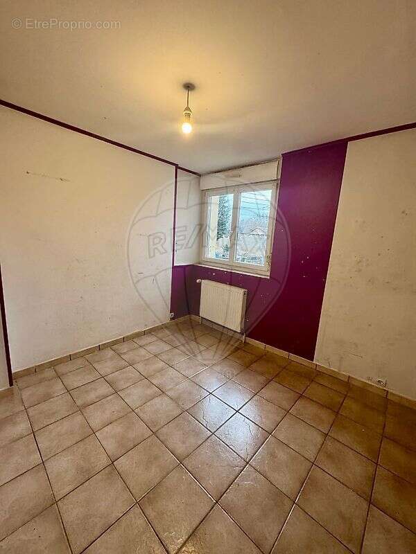 Maison à SERROUVILLE