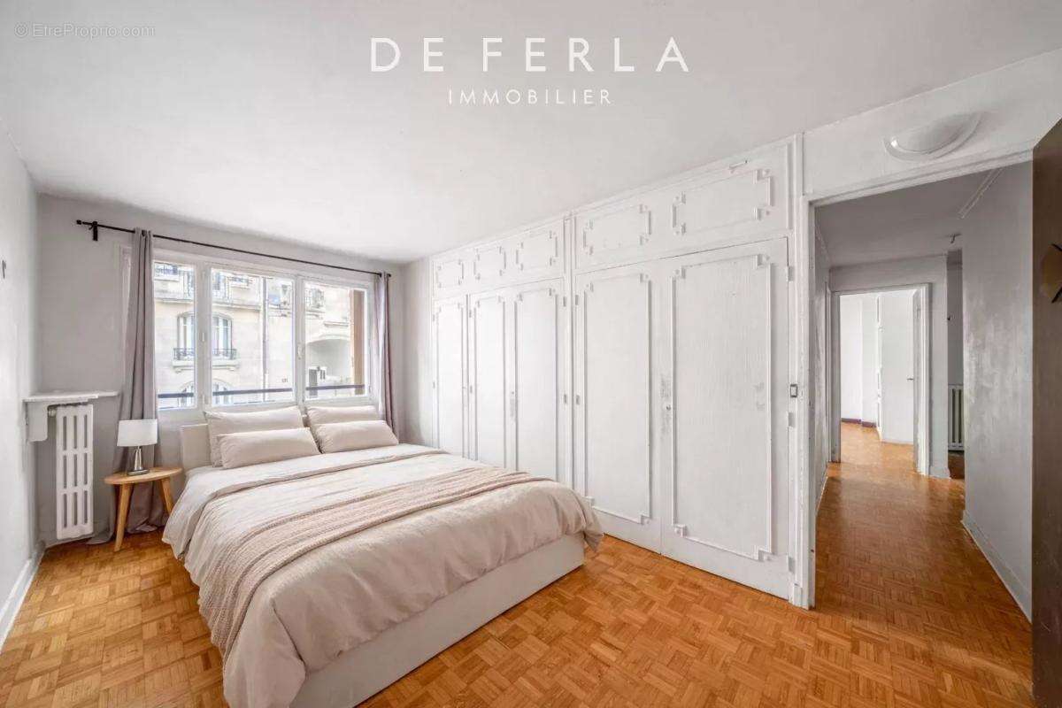 Appartement à PARIS-14E