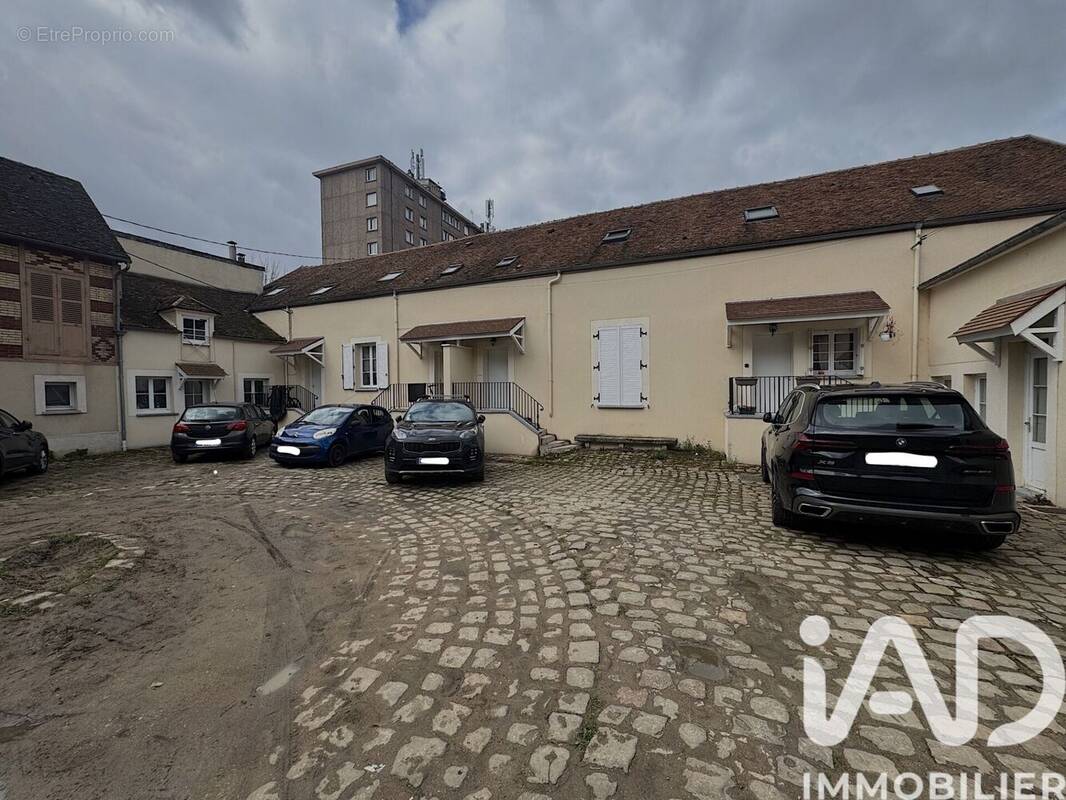 Photo 1 - Maison à MONTEREAU-FAULT-YONNE