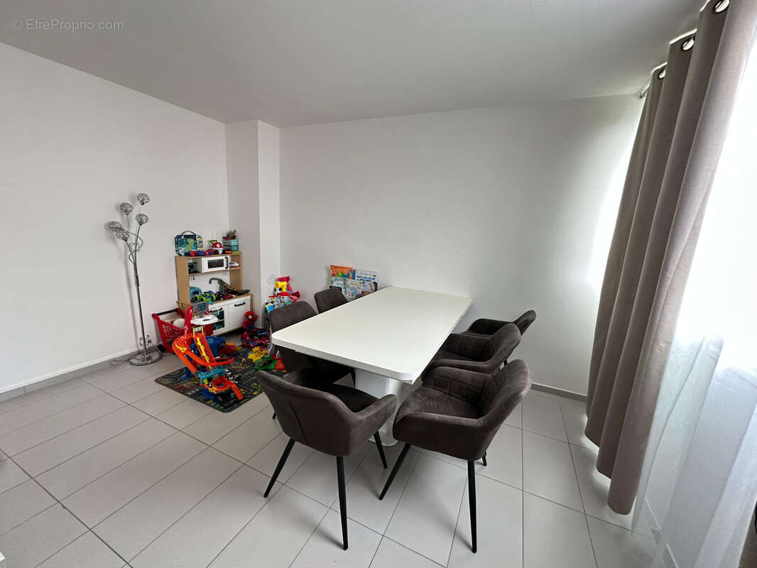 Appartement à SAINT-MICHEL-SUR-ORGE