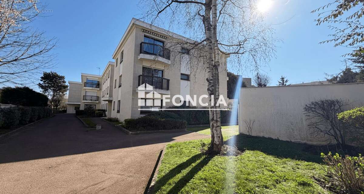 Appartement à BOURG-LA-REINE