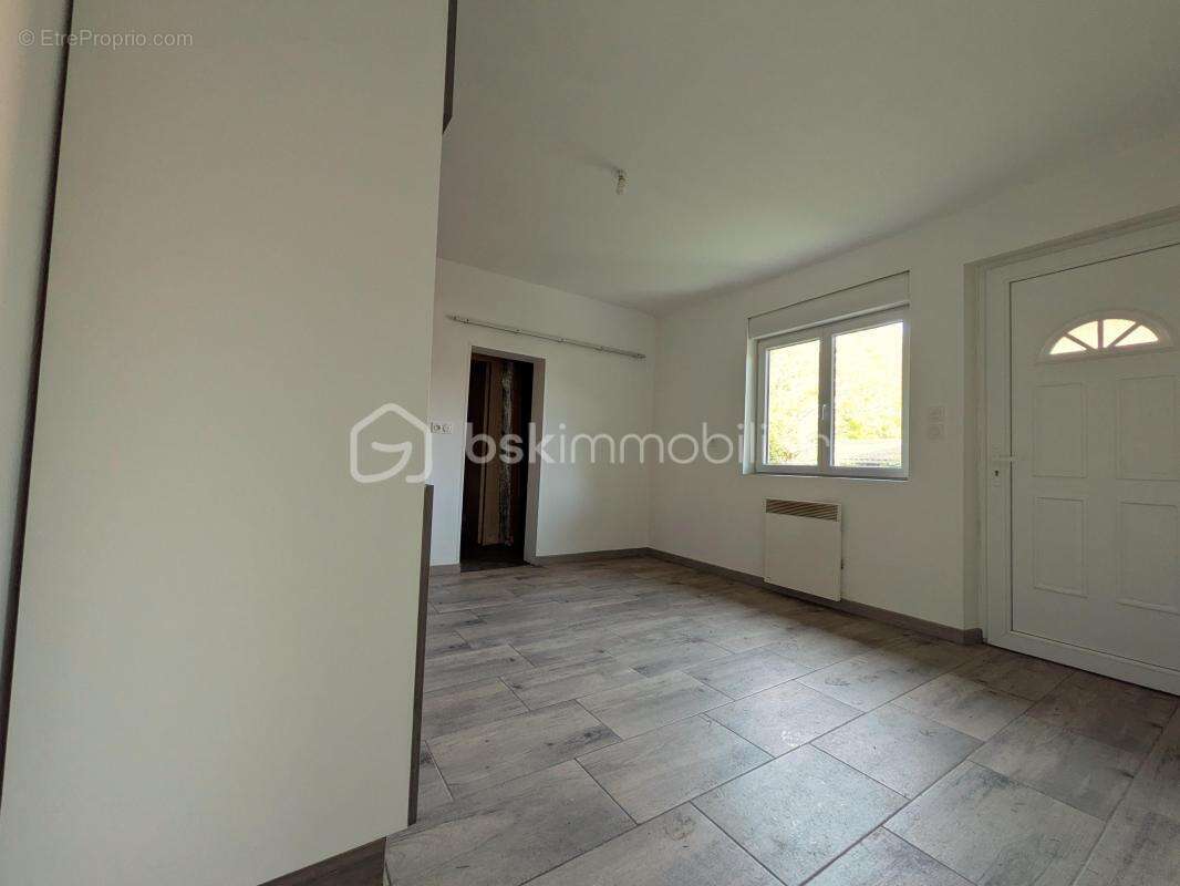 Maison avec dépendance et terrain - photo 4