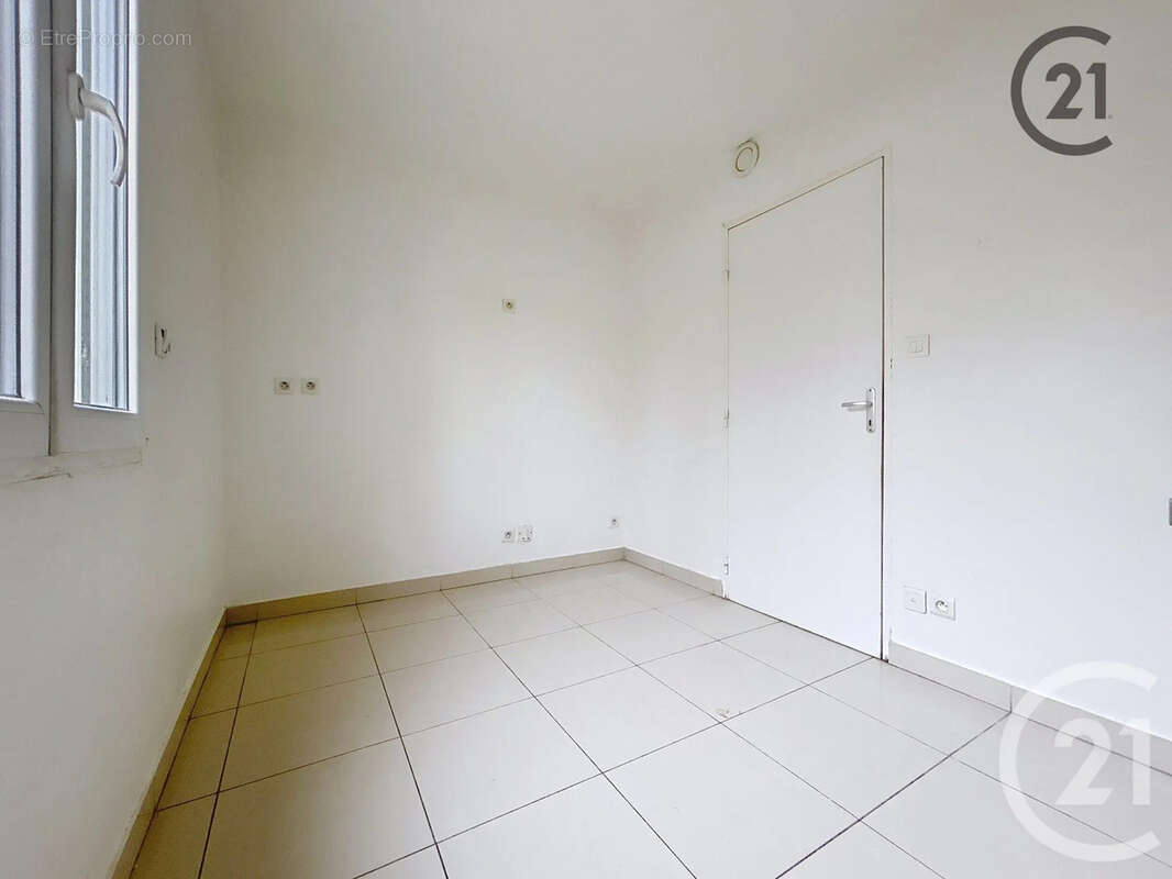 Maison à MONTEREAU-FAULT-YONNE