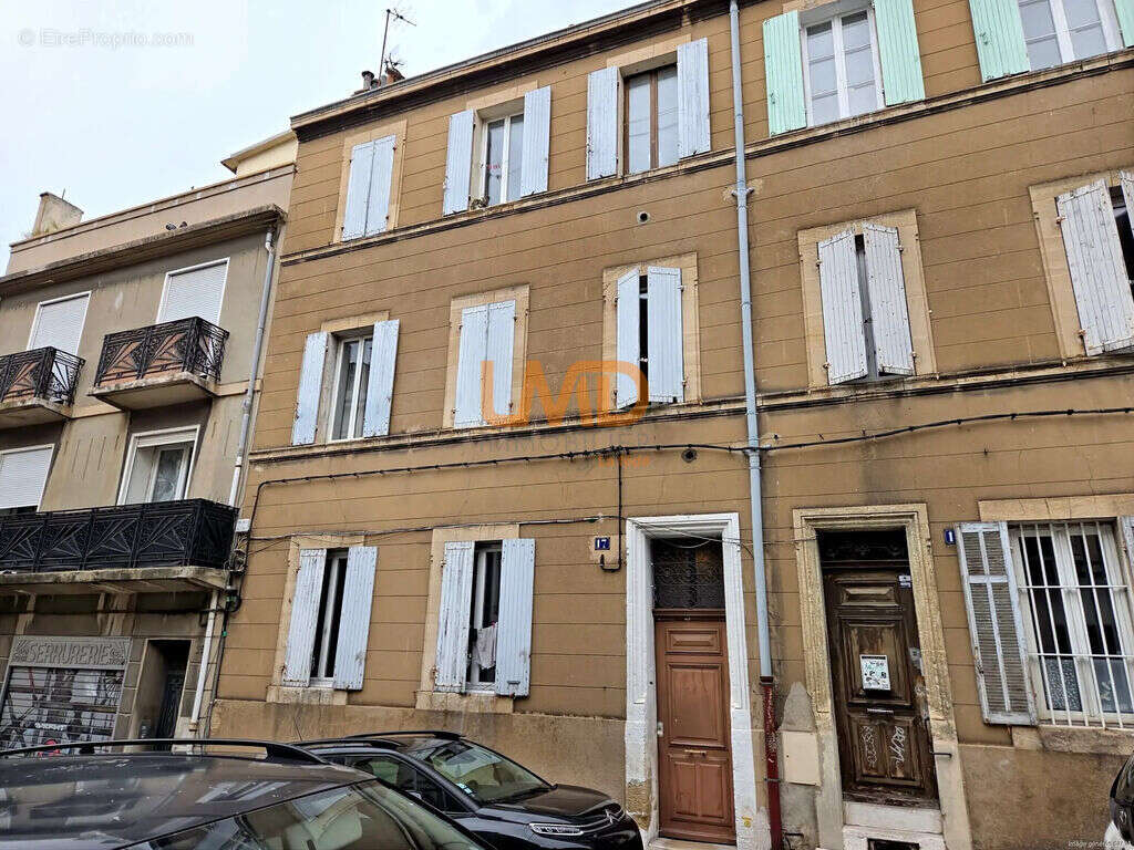 Appartement à MARSEILLE-4E
