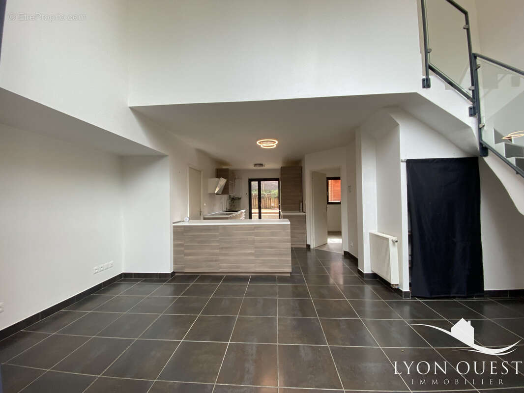 Appartement à CHARBONNIERES-LES-BAINS