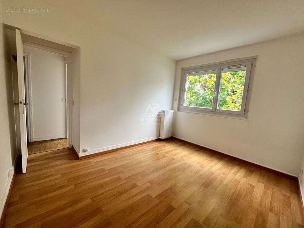 Appartement Maisons Laffitte 3 pièce(s) - balcon - 2 chambres - entrée de parc - calme - photo 2
