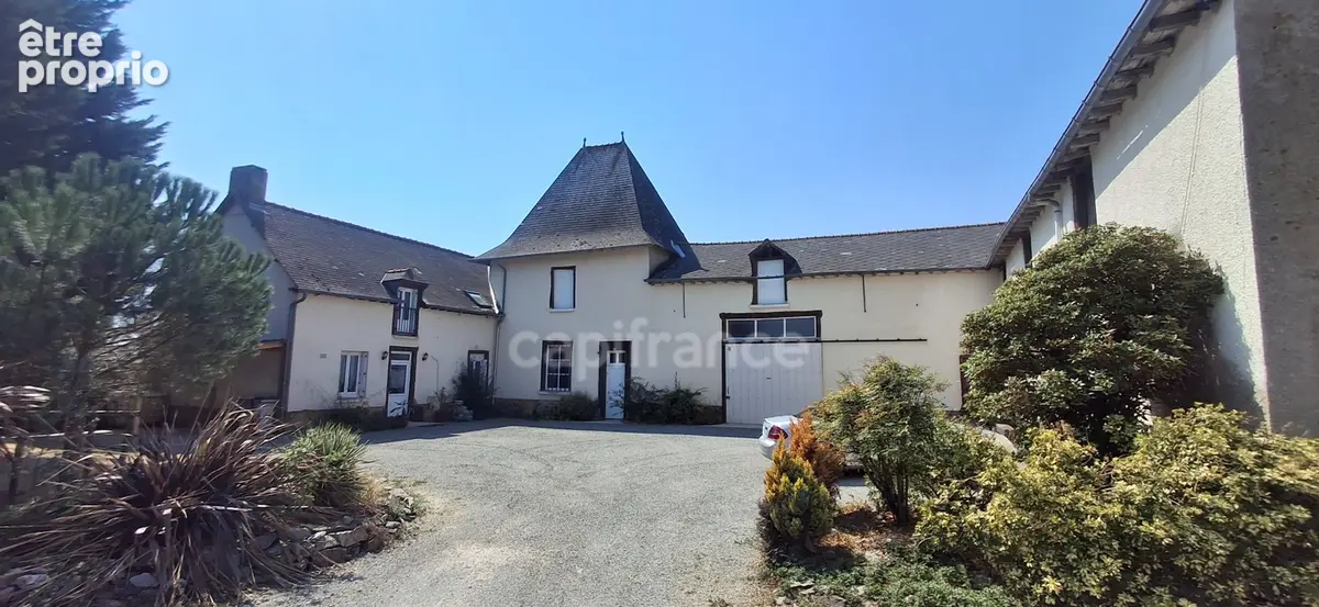 Maison de caractère du XVIIIe classée Bâtiments de France T6 - 4 chambres et grandes dépendances à usage artisanal* - photo 5