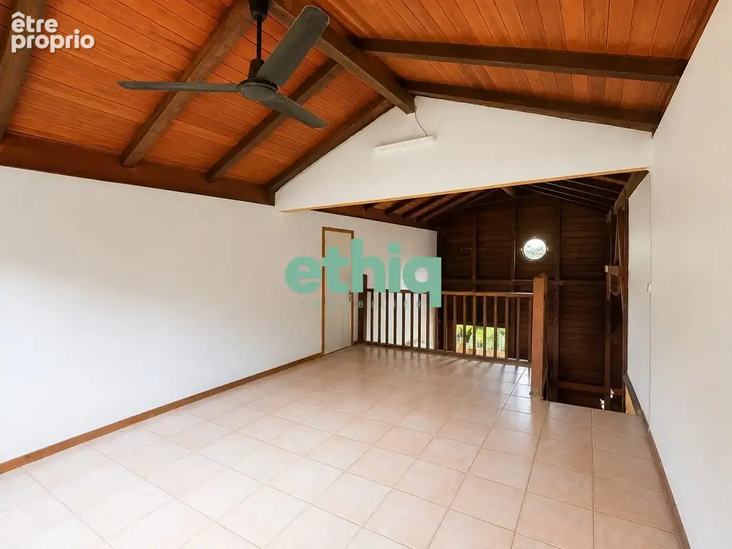 Maison 110 m² à Lamentin  - photo 6