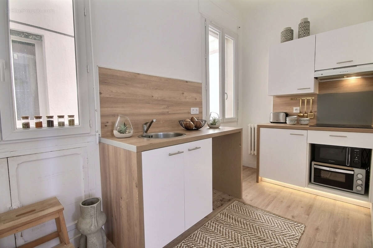 Appartement à MARSEILLE-7E
