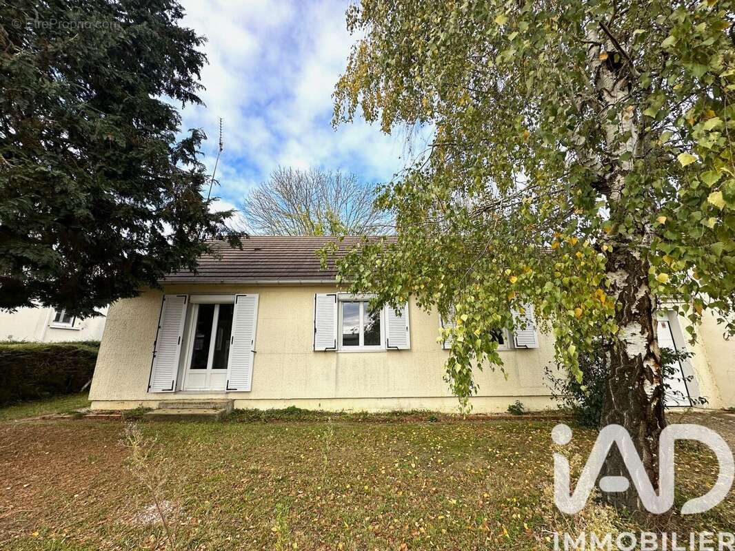 Maison 94 m² à La Milesse  - photo 3
