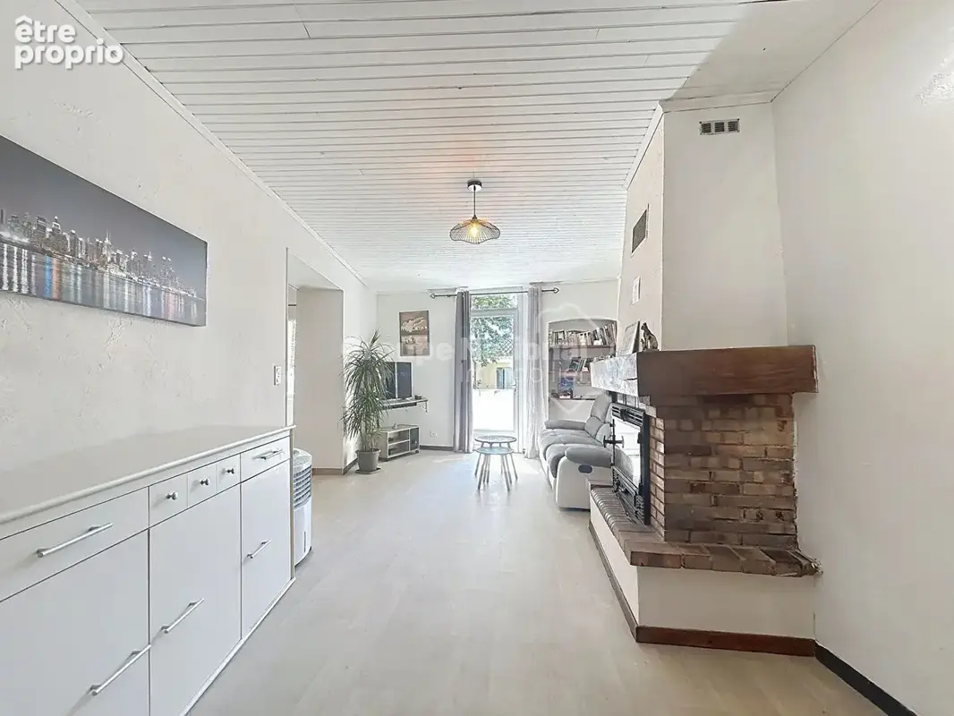 Caromb 120m2 habitables, 4 Chambres, une terrasse, un balcon - photo 13