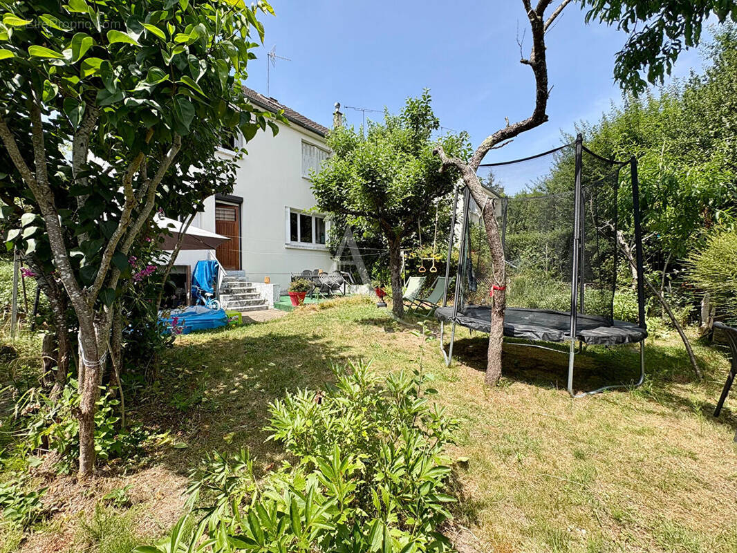 Maison à BURES-SUR-YVETTE