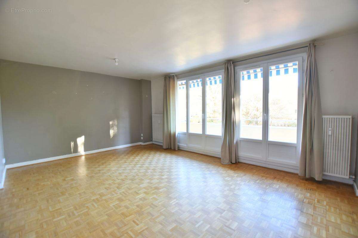 Appartement à FRANCHEVILLE