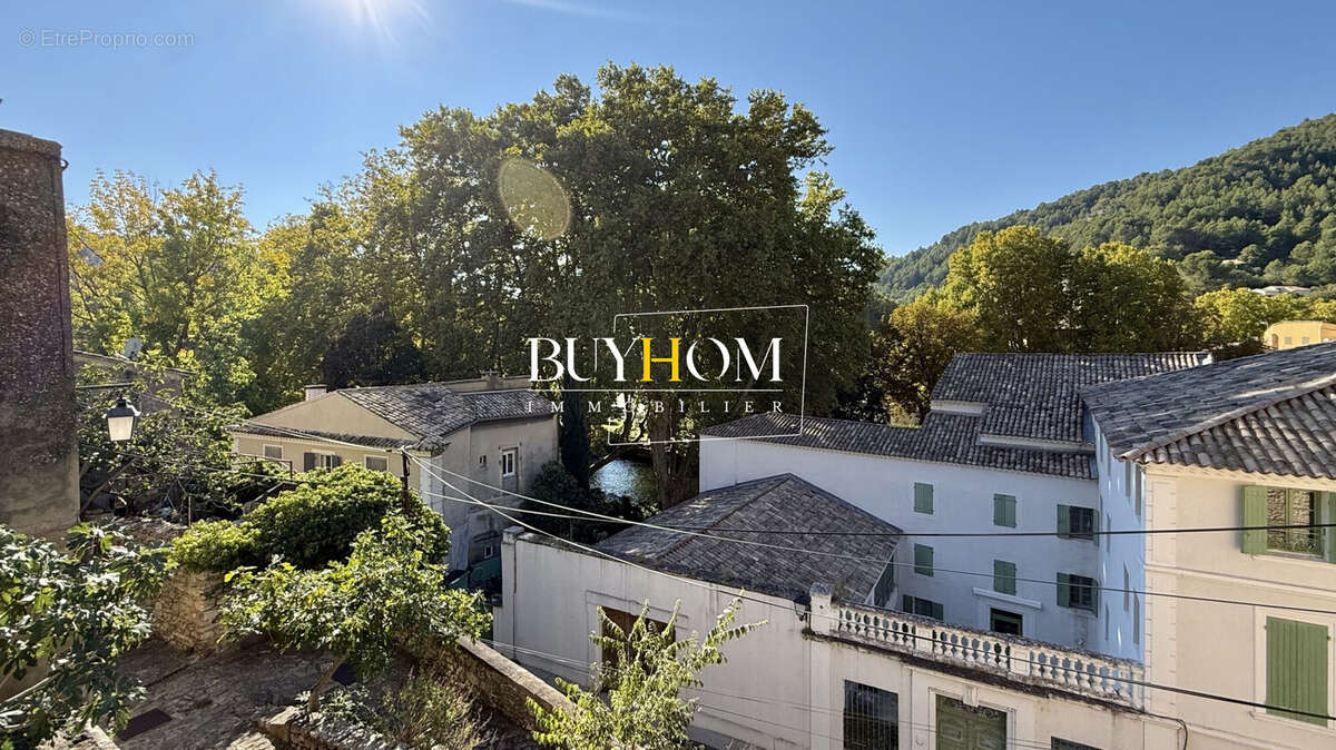 Maison à L&#039;ISLE-SUR-LA-SORGUE