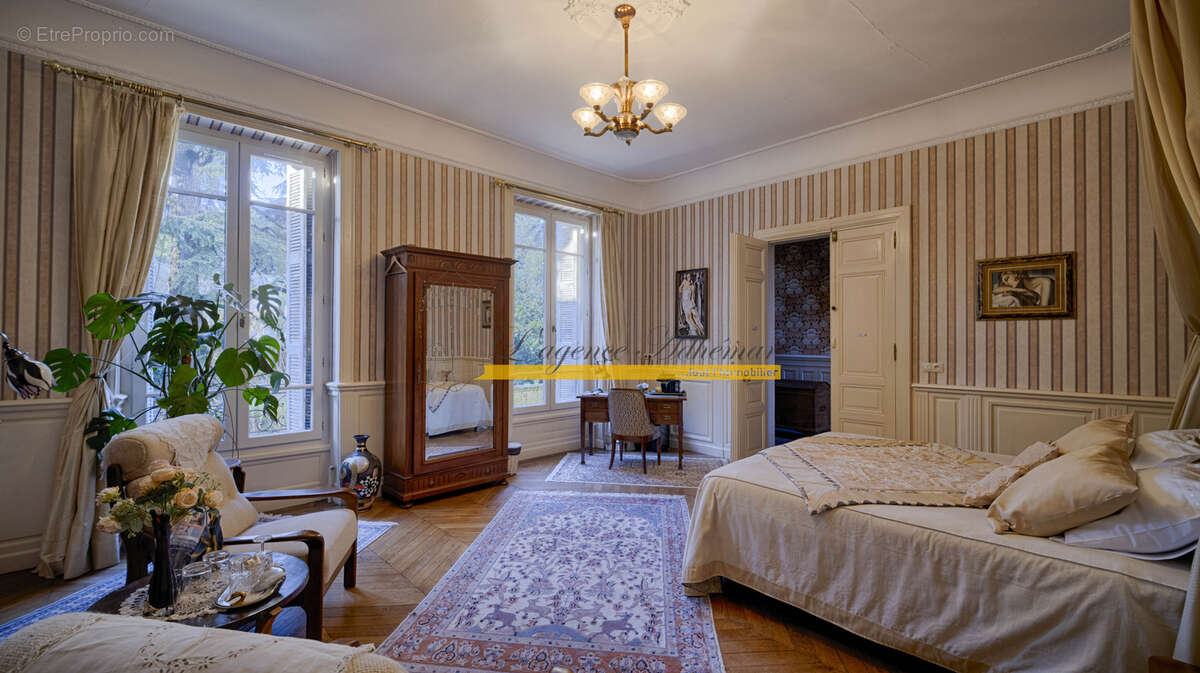 Maison à MONTELIMAR