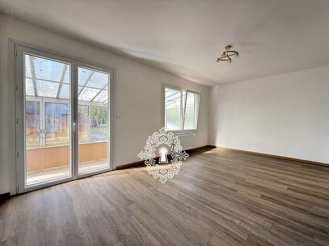 Maison à DONNEMARIE-DONTILLY