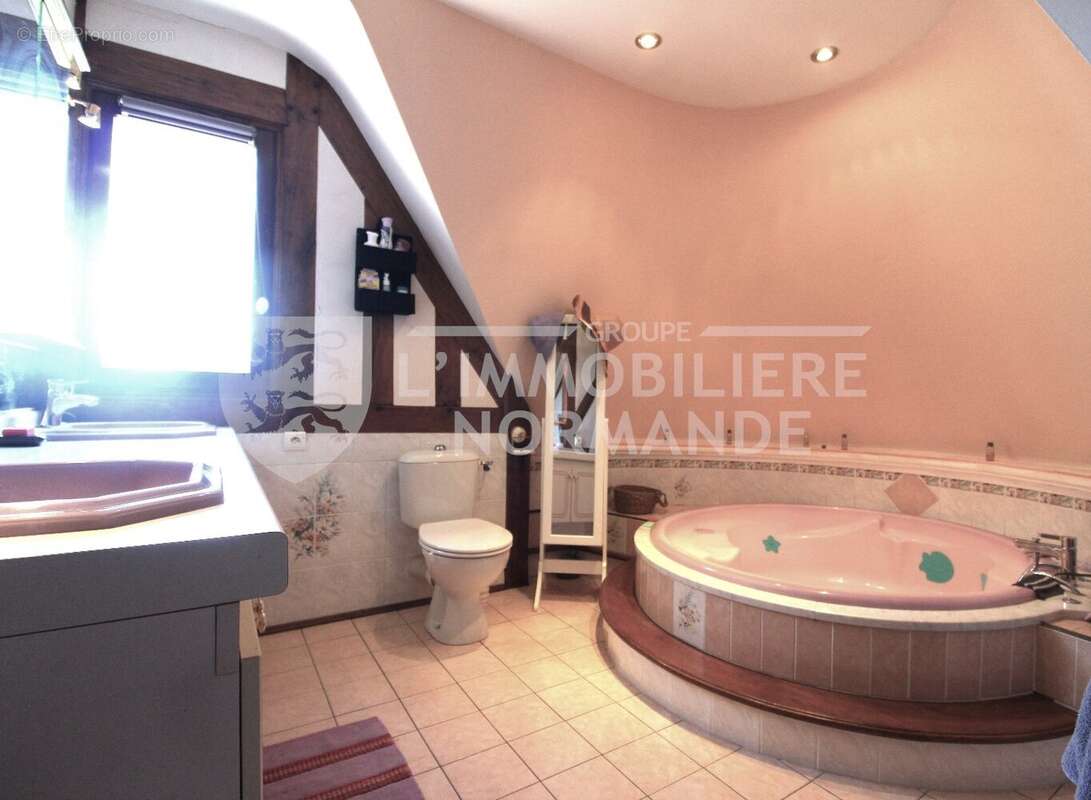 Maison à HEUDEBOUVILLE