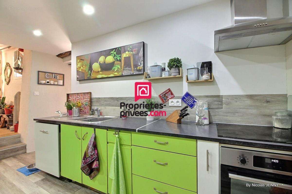 Maison à SUZE-LA-ROUSSE