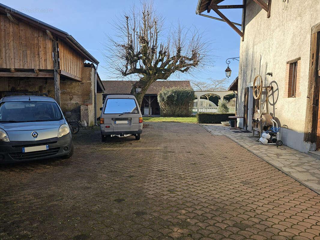 Maison à LA COTE-SAINT-ANDRE