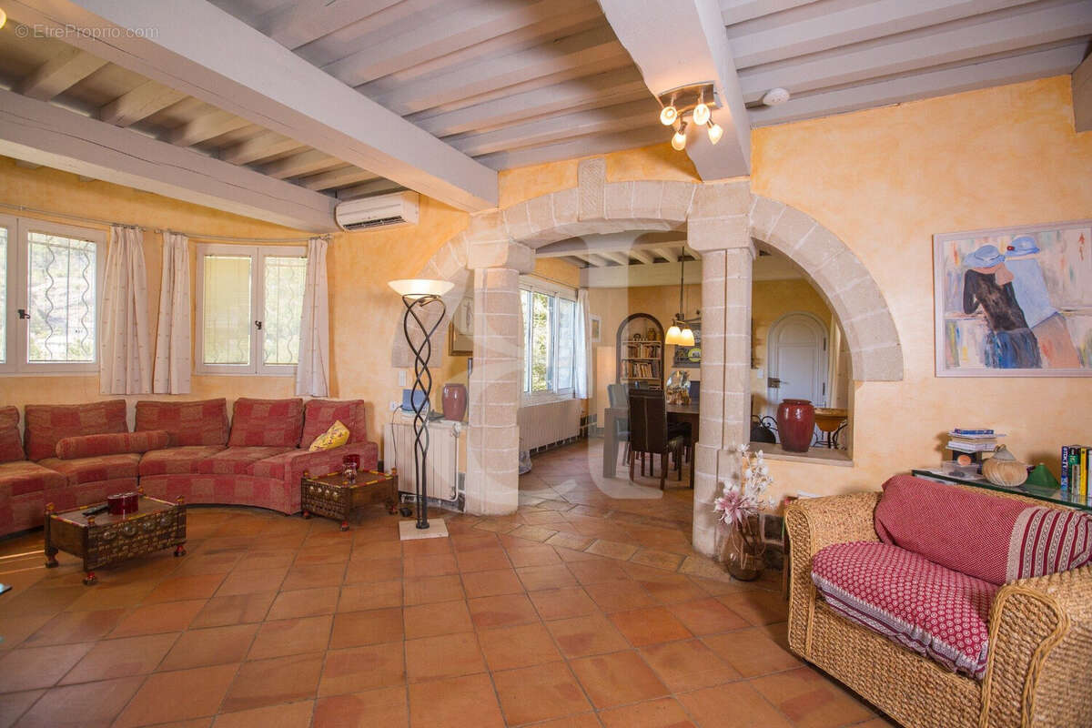 Maison à VAISON-LA-ROMAINE