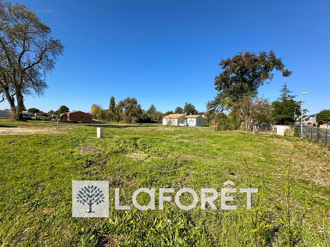 Terrain à GEMOZAC