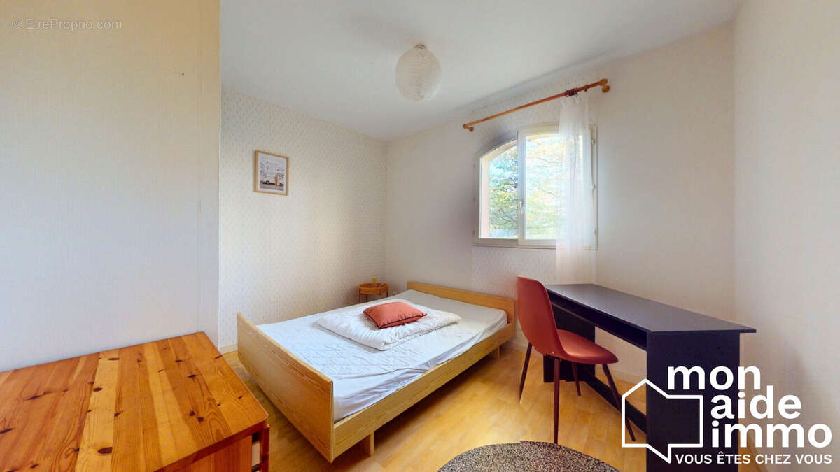 Maison à FARGUES-SAINT-HILAIRE