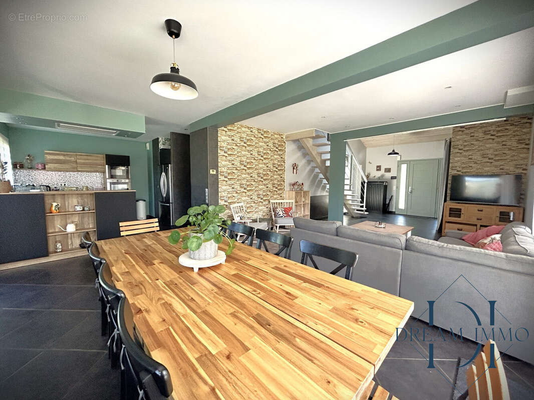 Maison à RIVIERE-SAAS-ET-GOURBY