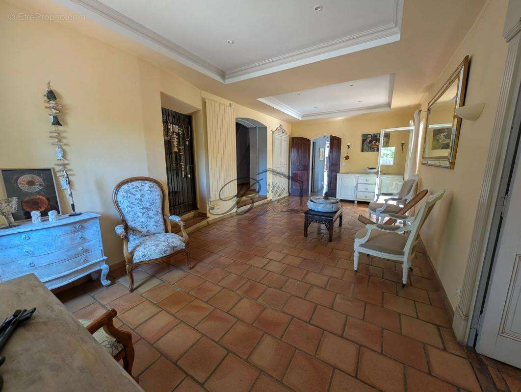 Maison à LA BASTIDE-DES-JOURDANS