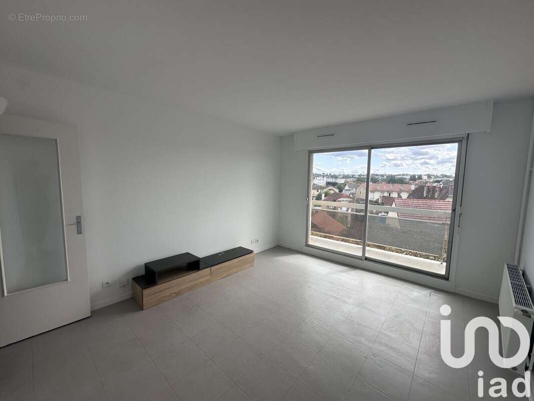 Photo 2 - Appartement à LES PAVILLONS-SOUS-BOIS