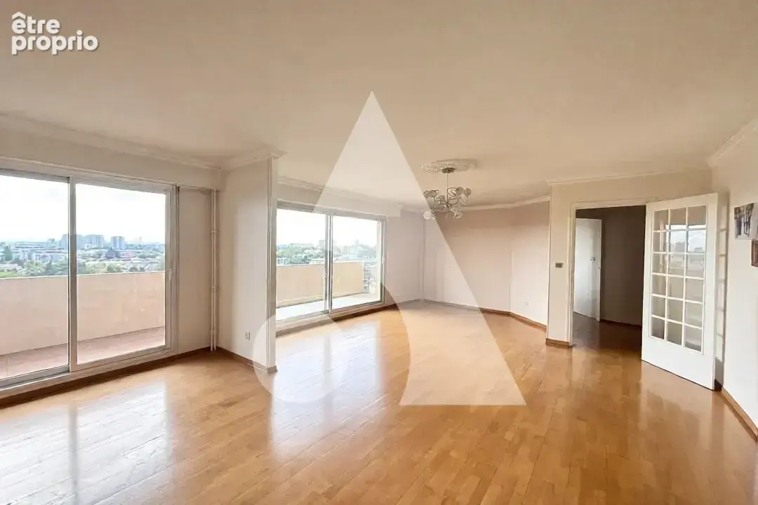 Photo Appartement à Epinay-Sur-Seine au prix de 275 000€