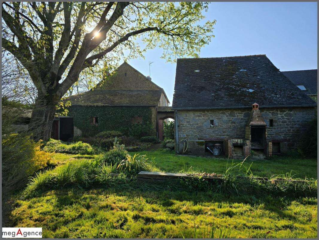 Maison à SAINT-AUBIN-DU-CORMIER