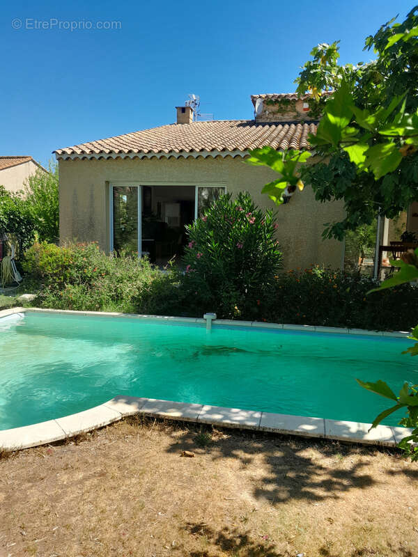 Villa t6 avec piscine et jardin - photo 7