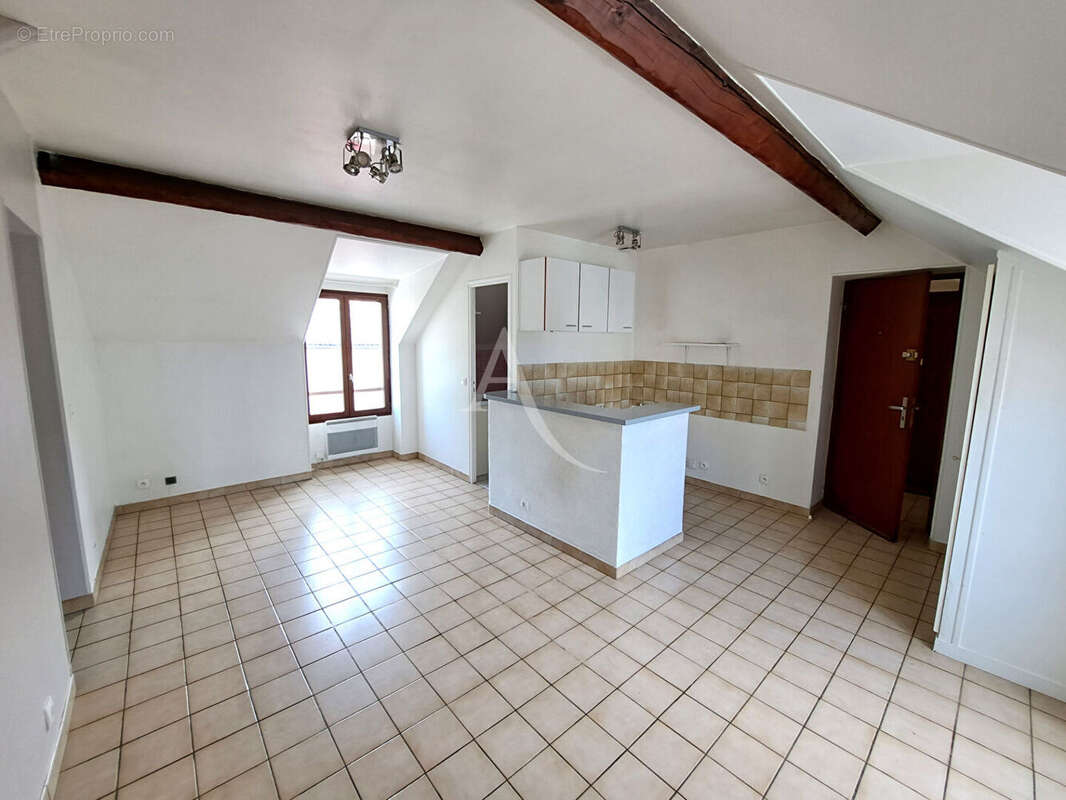 Appartement à CHEVRY-COSSIGNY