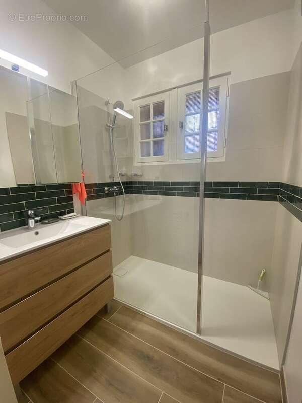 Maison 113 m² à Saint-Quay-Perros  - photo 2