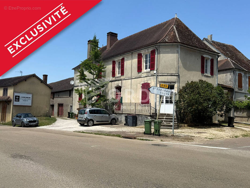 Maison à SAINT-SAUVEUR-EN-PUISAYE