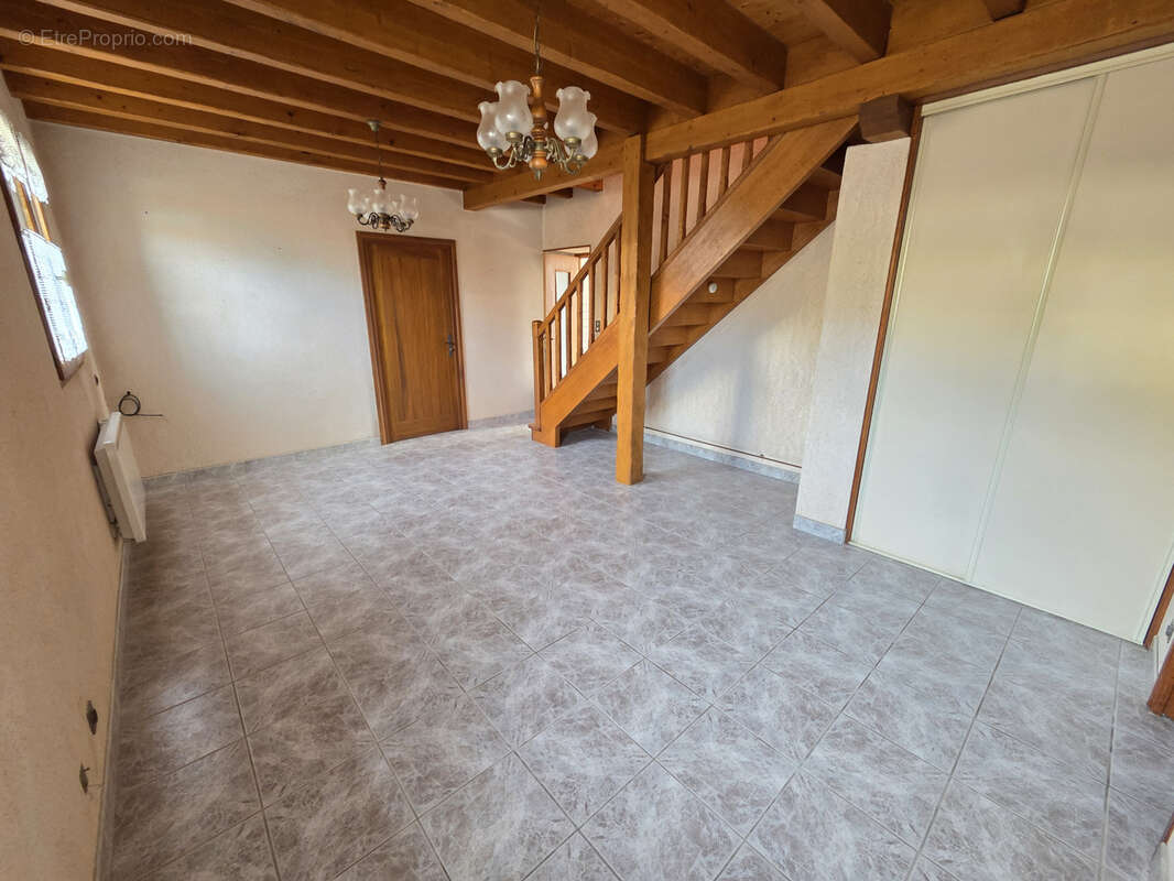 Maison à CLONAS-SUR-VAREZE