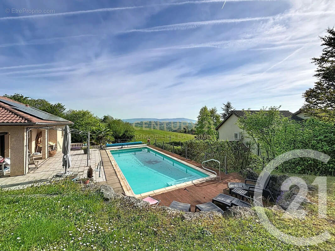 Maison à SAINT-CHEF