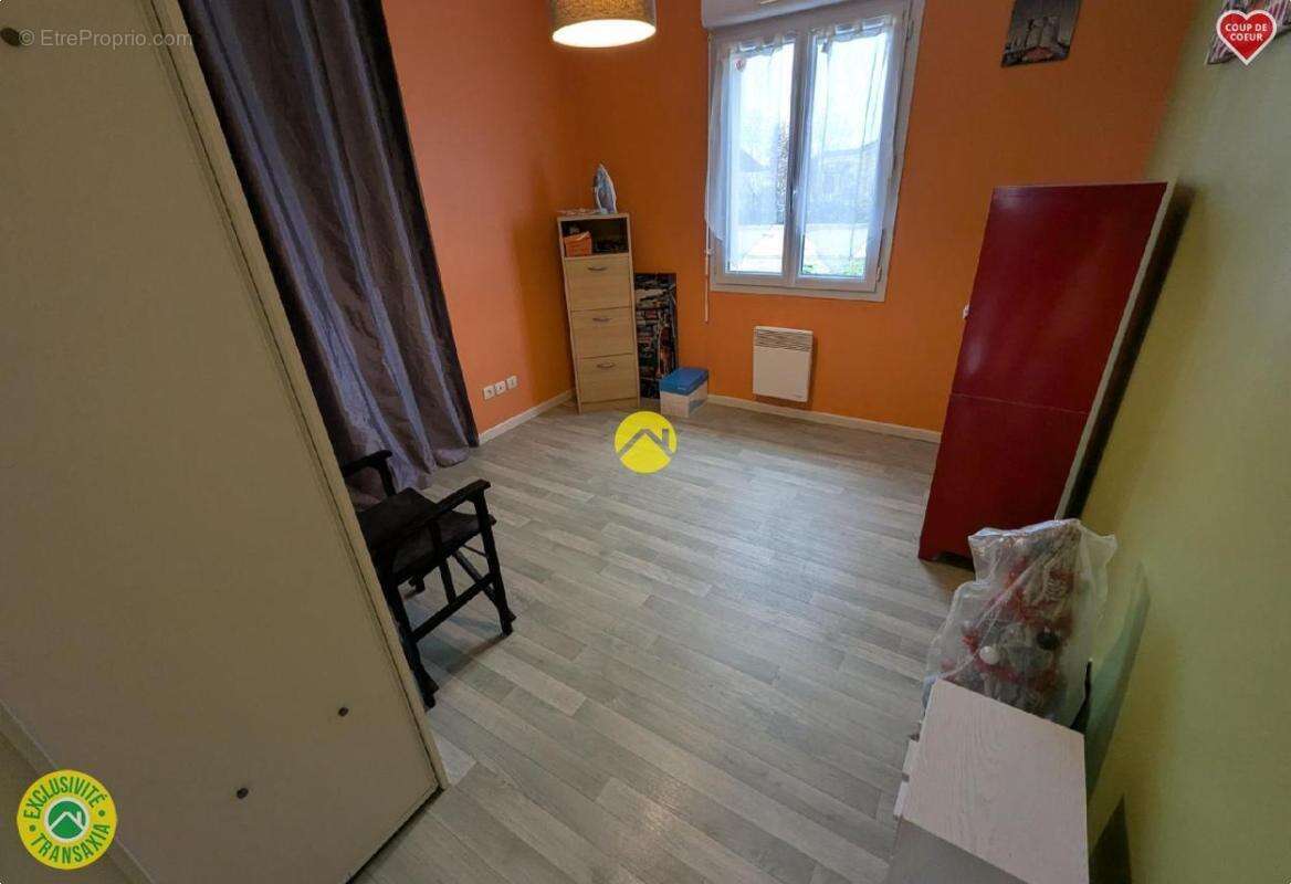 Maison à MOULINS-SUR-YEVRE