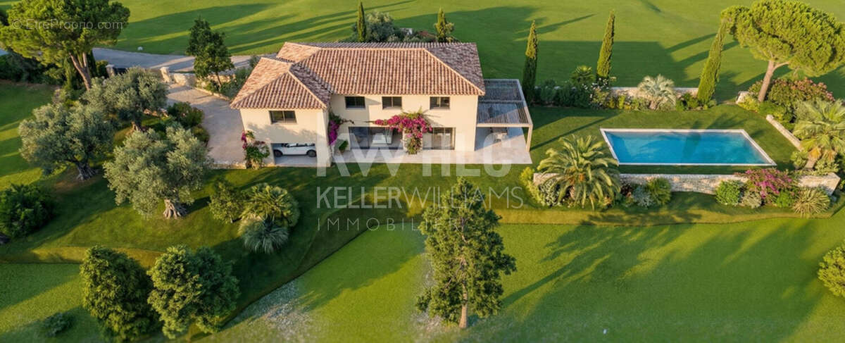 Terrain 1788 m² à Roquefort-Les-Pins  - photo 2
