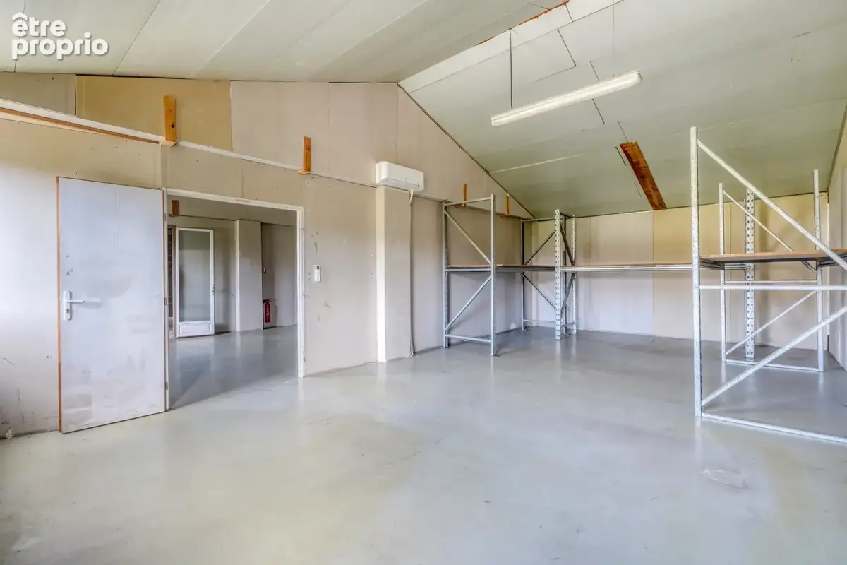 Bâtiment de 600m2 sur parcelle de 1000m2 - photo 11
