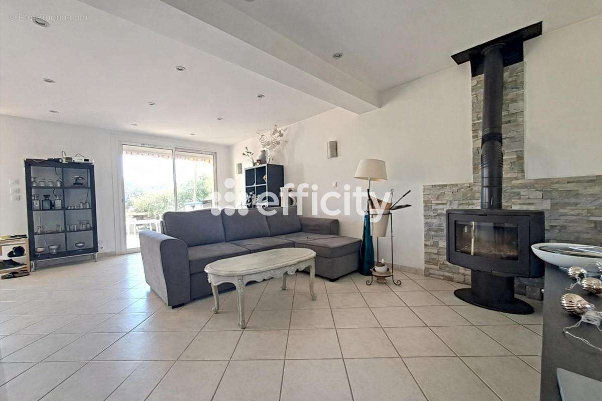 Maison 235 m² à Martigues  - photo 4