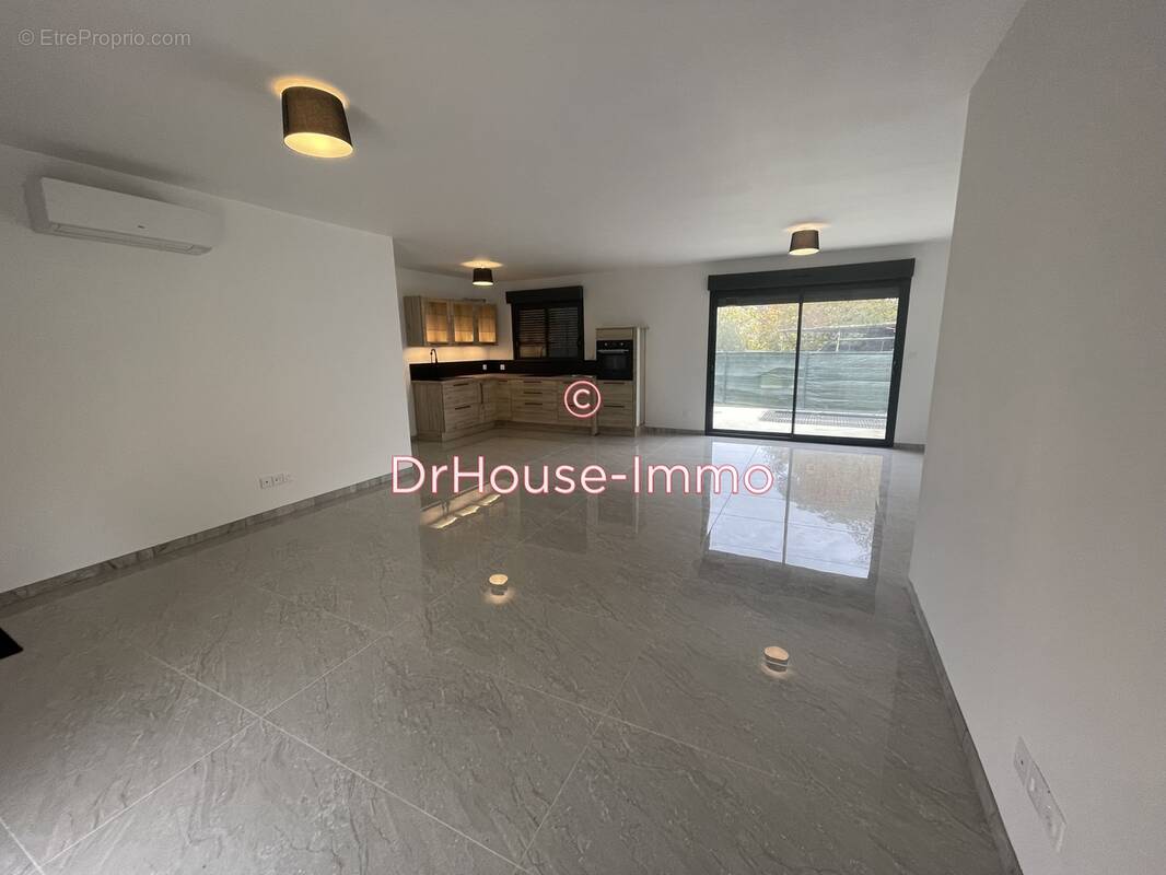 Maison à MEHUN-SUR-YEVRE