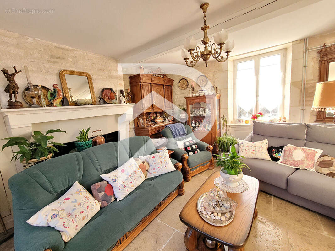 Maison à AUBEPIERRE-SUR-AUBE