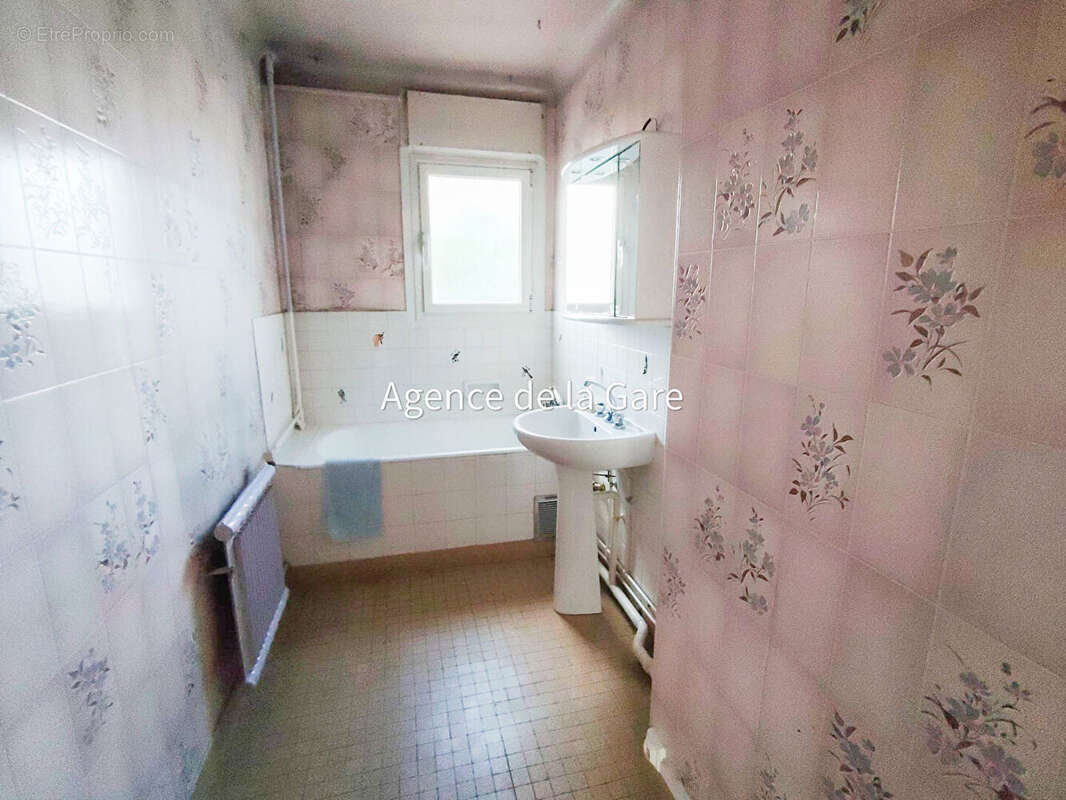 Appartement à HOUILLES